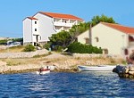 Apartmani Isabella, Apartmani Kustii